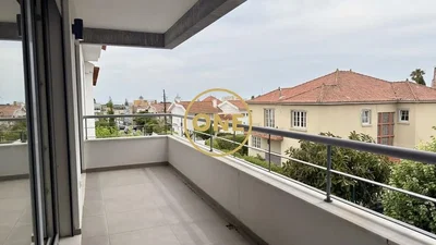 Varanda; chão de azulejo, vista