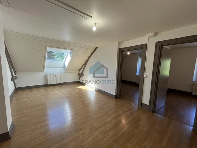 Kids room; wood floor, natural light