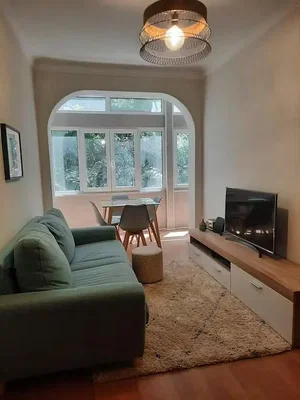 Wohnzimmer; tageslicht, holzboden
