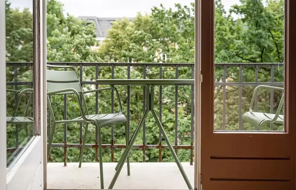 Balkon; pogled, prirodno svjetlo