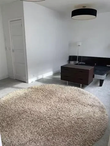 Schlafzimmer; tageslicht, holzboden
