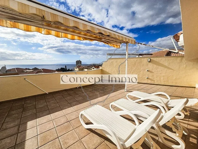 Terrace; view, tile floor, natural light