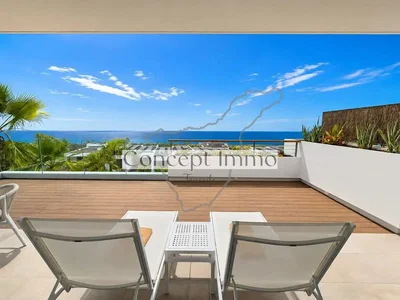 Terrace; view, natural light, wood floor