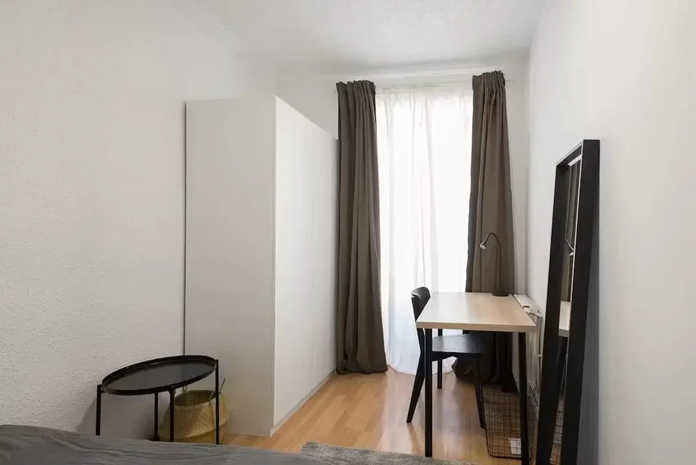 Altro; luce naturale, pavimento in legno