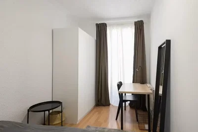 Altro; luce naturale, pavimento in legno
