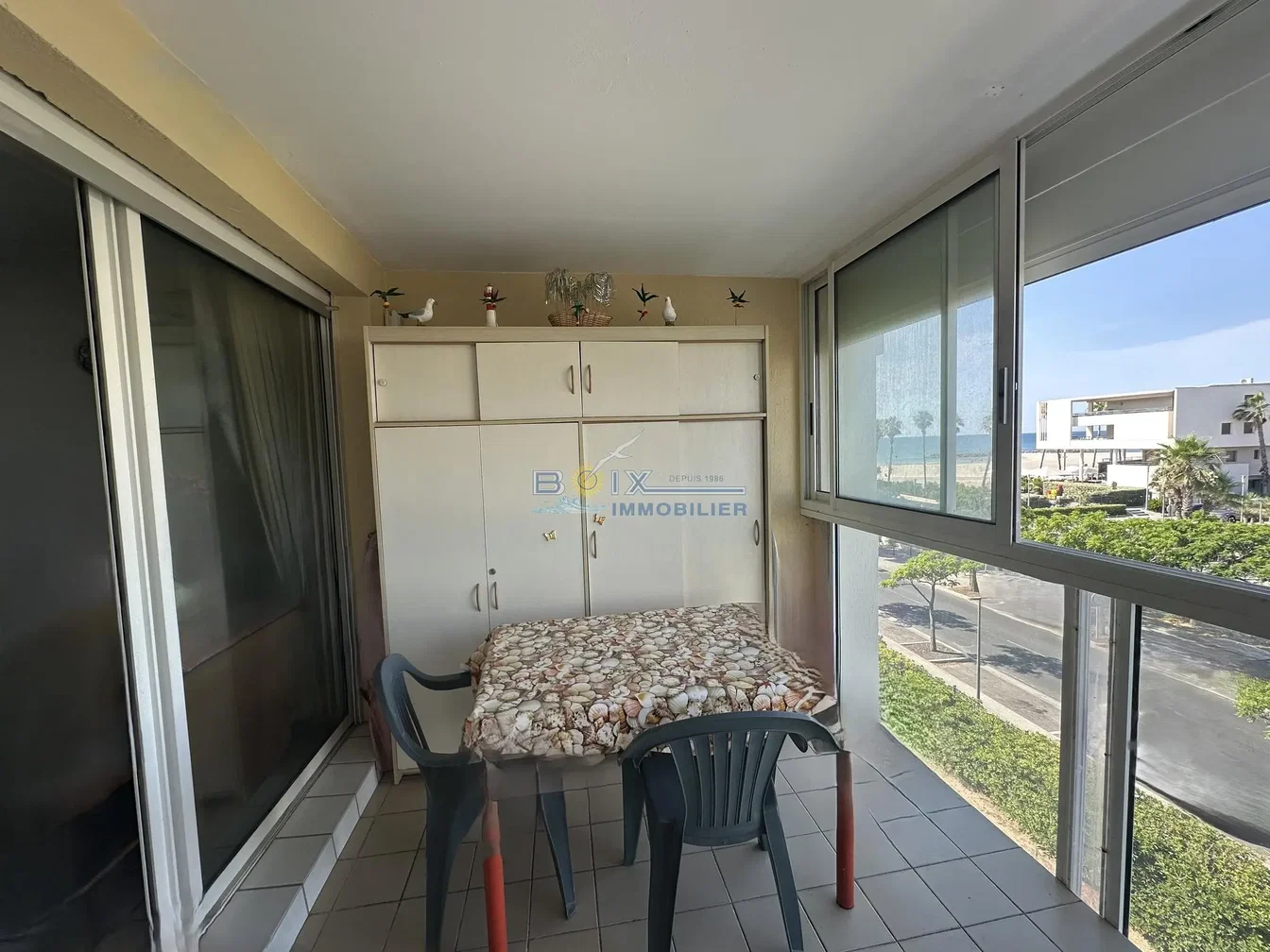 Terrasse; blick, fliesenboden, tageslicht