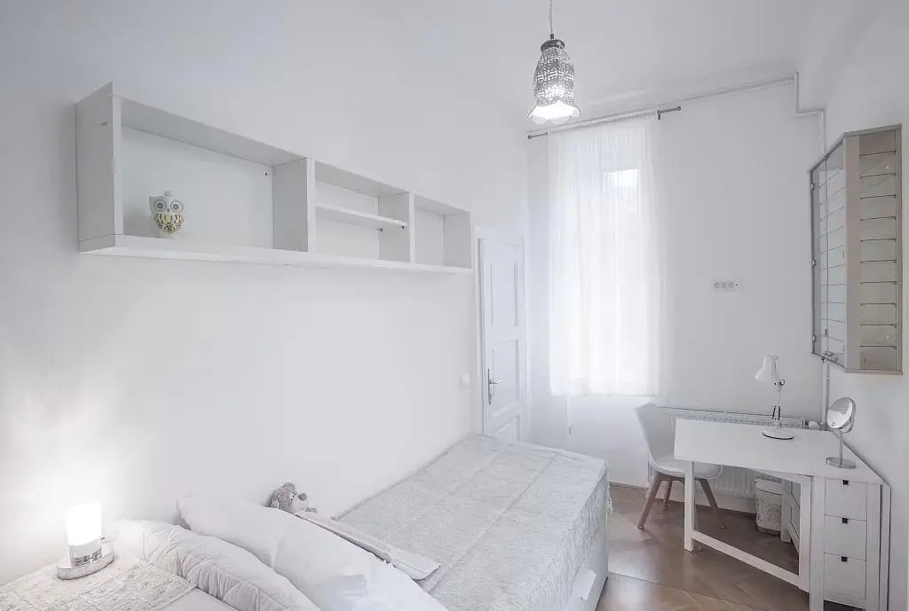 Schlafzimmer; tageslicht, moderner stil