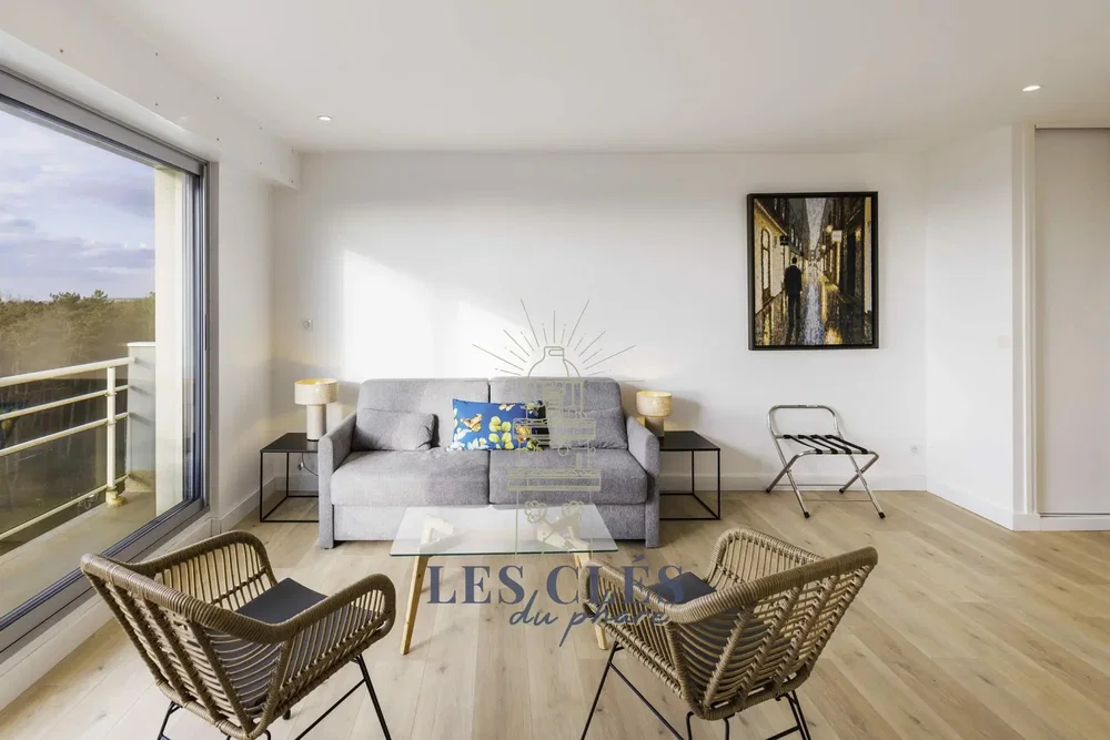 Wohnzimmer; blick, holzboden, tageslicht, moderner stil