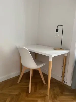 Ostalo; drveni pod, prirodno svjetlo