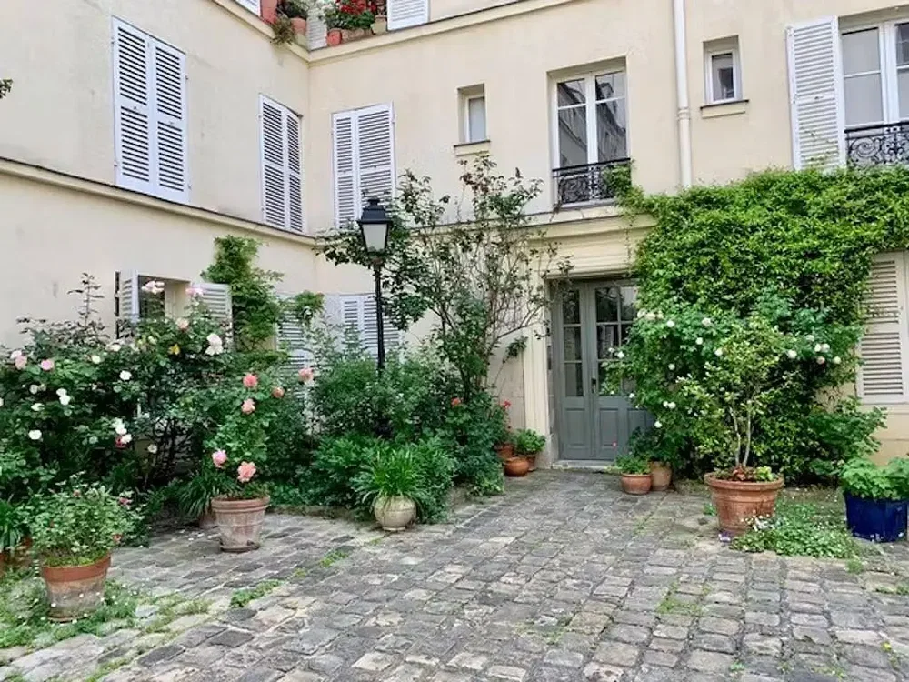 Haus und umgebung; tageslicht, renoviert