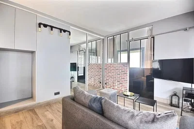 Wohnzimmer; holzboden, tageslicht, moderner stil