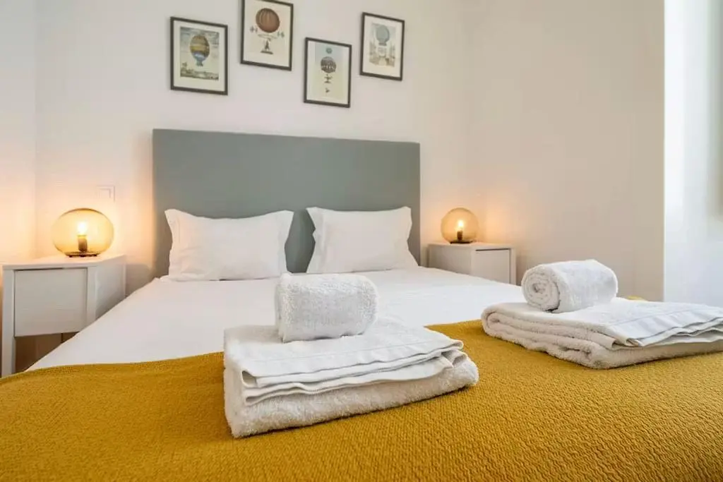Schlafzimmer; tageslicht, moderner stil