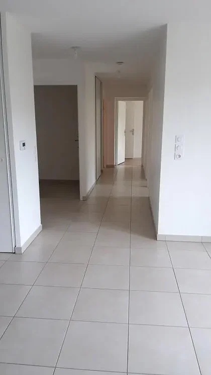 Dnevna soba; pločice, prirodno svjetlo