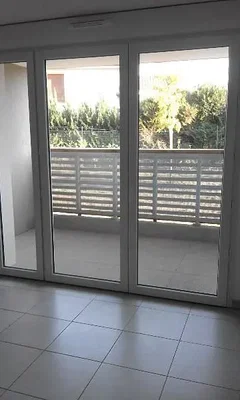 Balkon; pločice, prirodno svjetlo