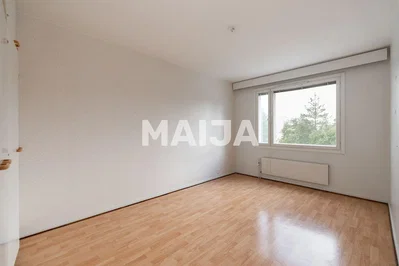 Schlafzimmer; holzboden, tageslicht
