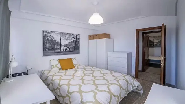 Bedroom; natural light, modern style