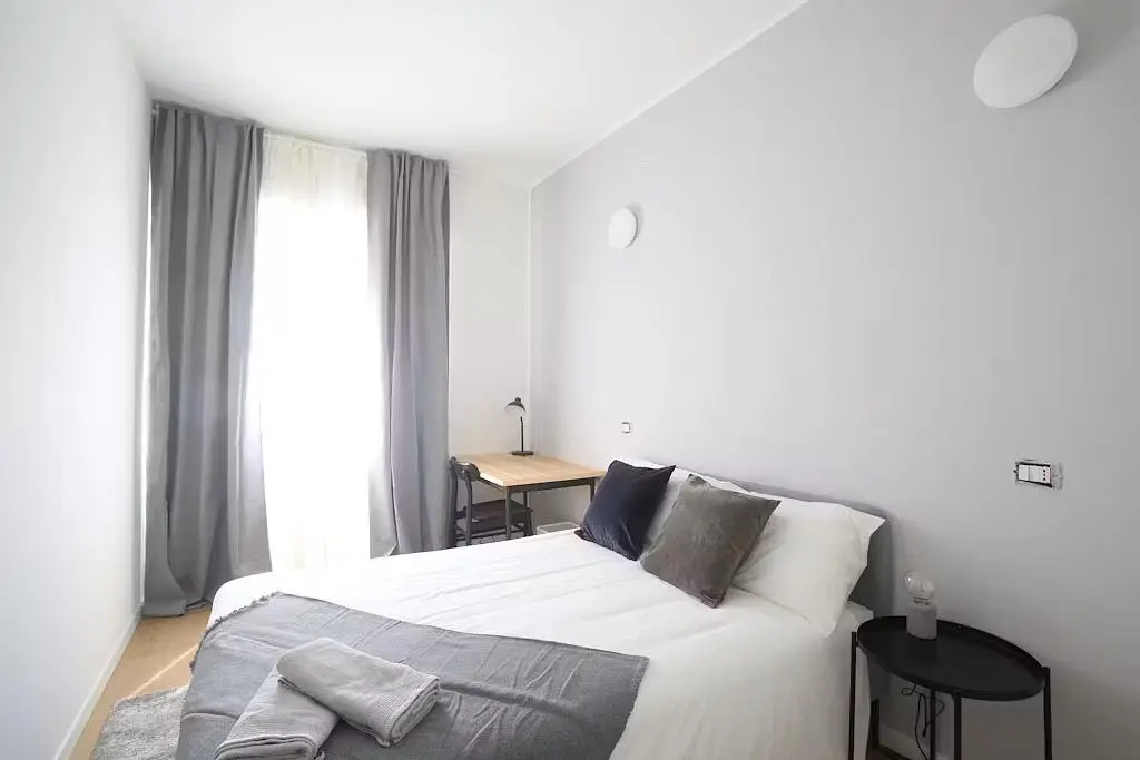 Schlafzimmer; tageslicht, moderner stil