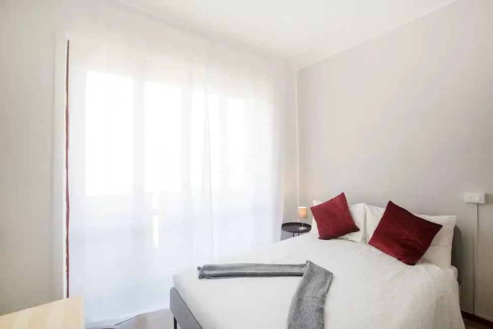 Schlafzimmer; tageslicht, moderner stil