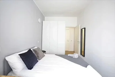 Schlafzimmer; tageslicht, renoviert
