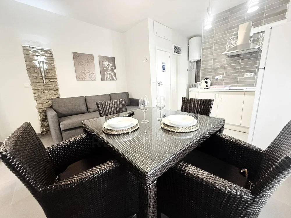 Wohnzimmer; tageslicht, moderner stil
