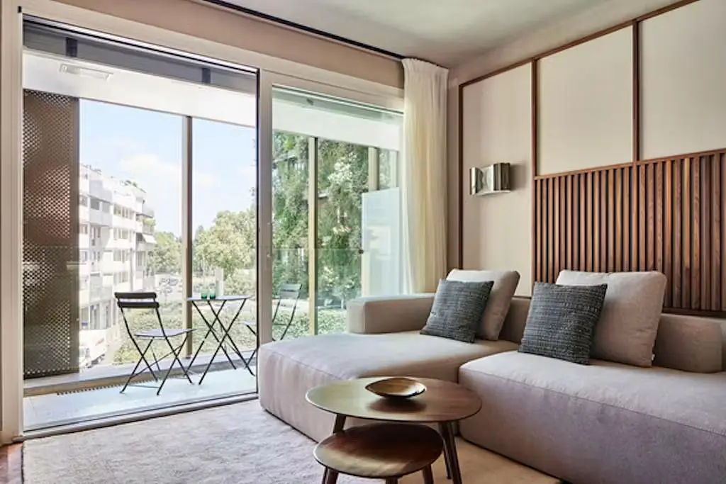 Wohnzimmer; blick, tageslicht, moderner stil