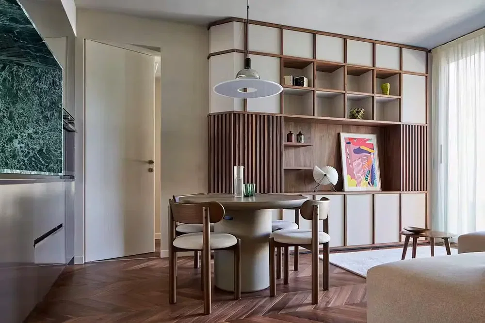 Wohnzimmer; holzboden, tageslicht, moderner stil, renoviert