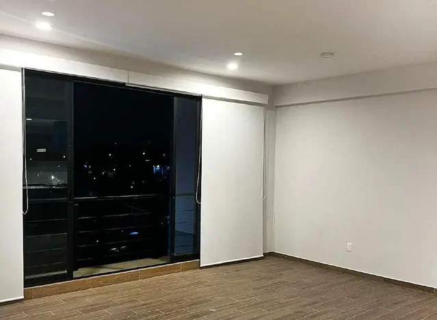 Wohnzimmer; fliesenboden, tageslicht