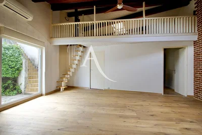 Salon; parquet, lumière naturelle