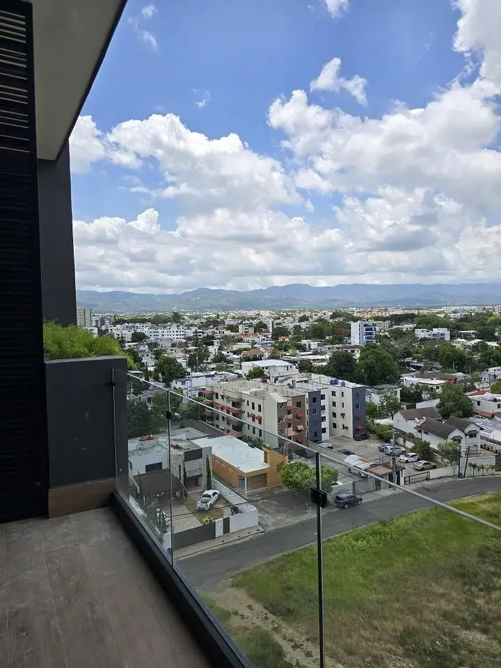 Balkon; výhled, přirozené světlo