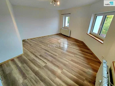 Autre; parquet, lumière naturelle