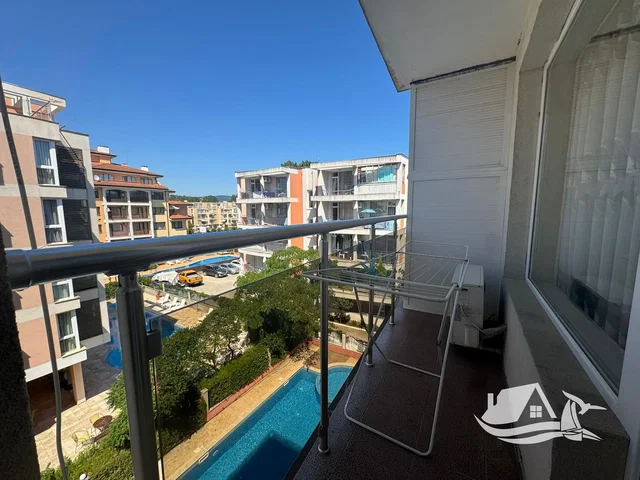 Balcony; view, natural light