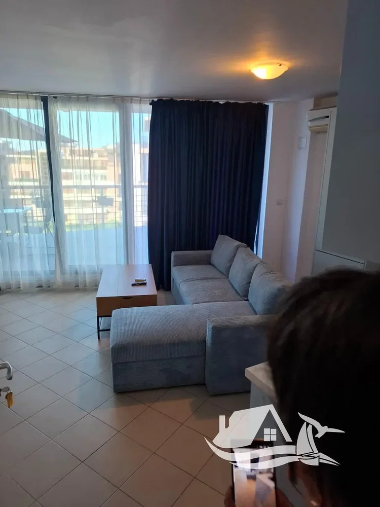 Living room; tile floor, view, natural light
