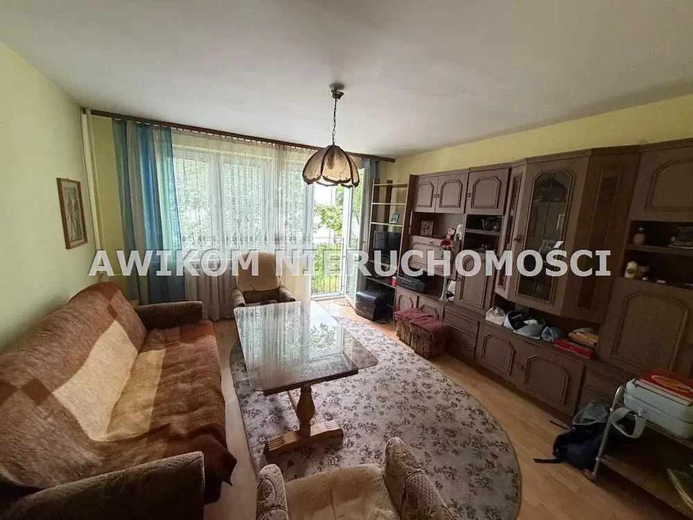 Salon; parquet, lumière naturelle