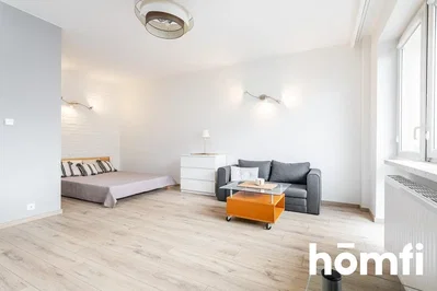 Salon; parquet, lumière naturelle, style moderne