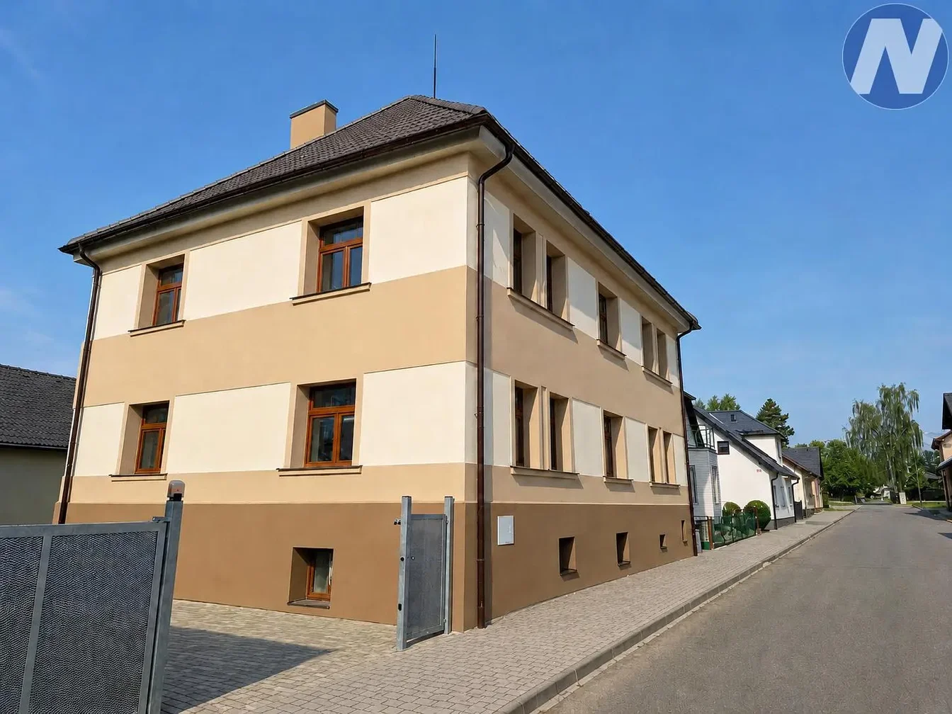 House and surroundings