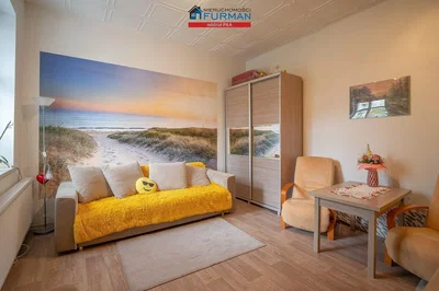 Living room; modern style, wood floor, natural light