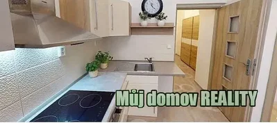 Cucina; elettrodomestici, luce naturale