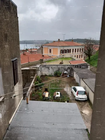 Dom a okolie; výhľad, potrebná rekonštrukcia
