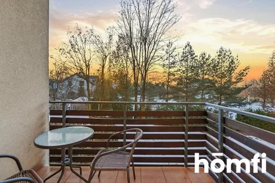 Balkon; doğal ışık, manzara