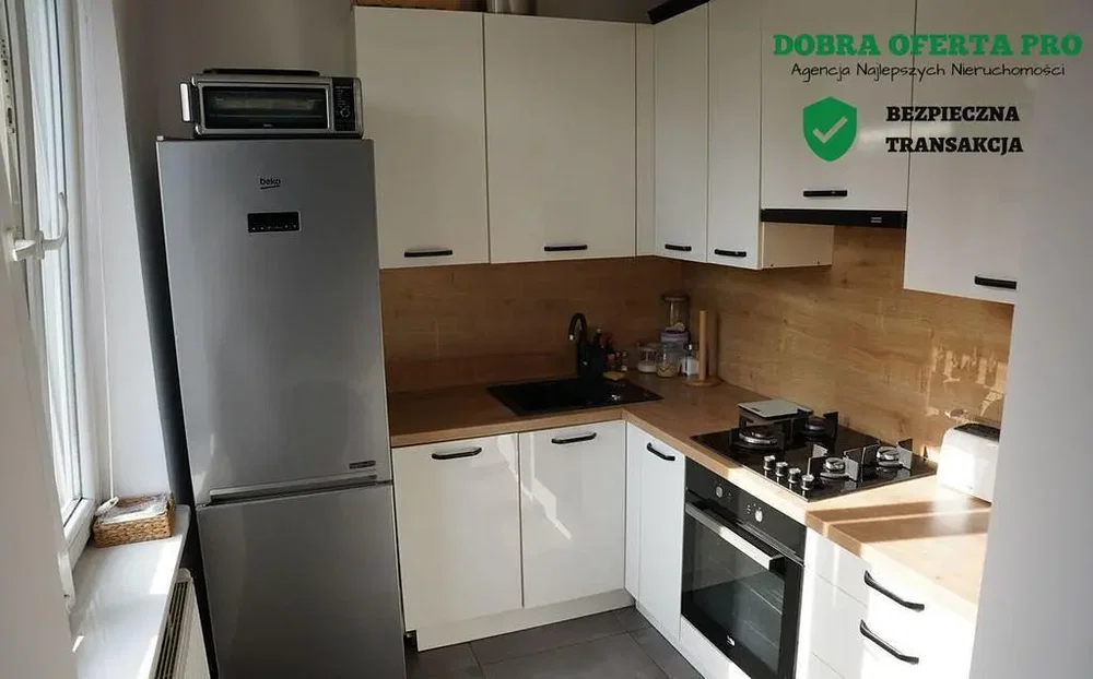 Keuken; keukenapparatuur, natuurlijk licht