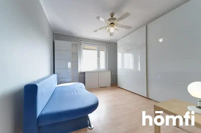 Wohnzimmer; holzboden, tageslicht