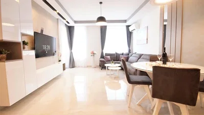 Soggiorno; pavimento in piastrelle, luce naturale, stile moderno