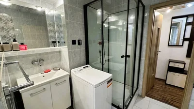 Badezimmer; fliesenboden, renoviert, tageslicht