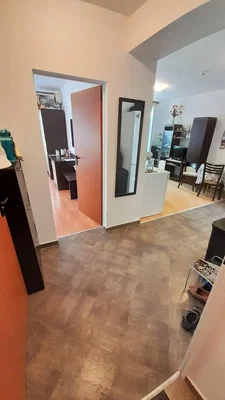 Ostalo; pločice, prirodno svjetlo