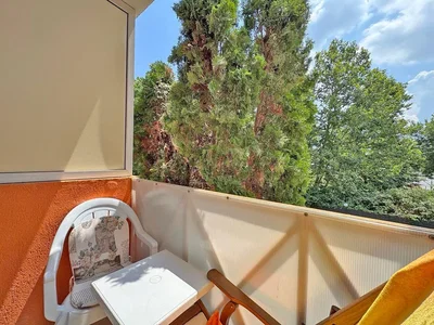 Balkon; pogled, prirodno svjetlo