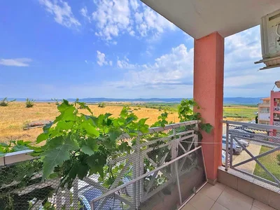 Balkon; pogled, prirodno svjetlo, pločice