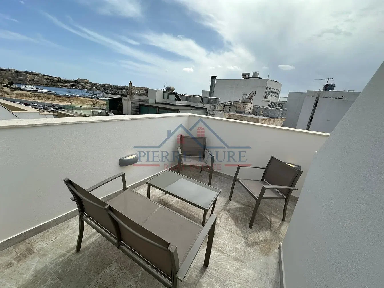Terrazza; vista, luce naturale