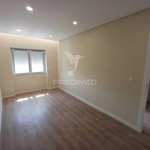 Bedroom; wood floor, natural light