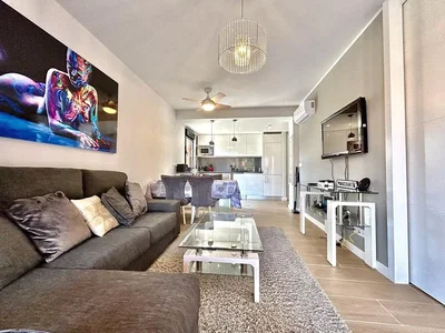 Obývací pokoj; přirozené světlo, moderní styl, dřevěná podlaha