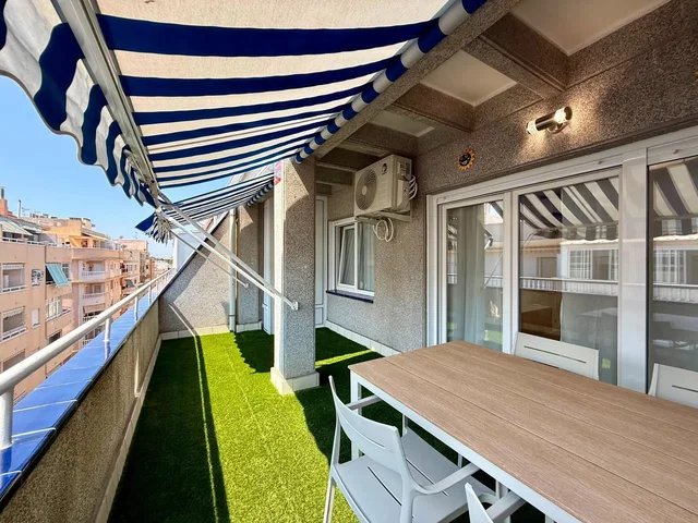 Balkon; výhled, přirozené světlo
